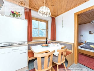 ApartChristine_ann7_WZ