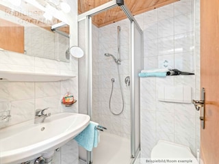 ApartChristine_ann12_WZ