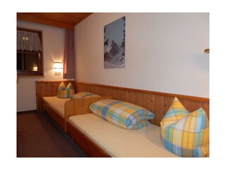 zweites Schlafzimmer große.W.