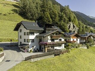 Apartments Zu?rcher Kappl Außen Sommer_4