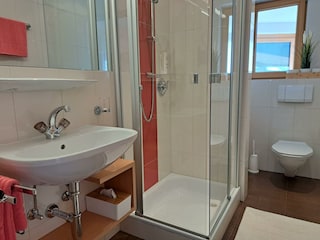Ferienhaus Spiss Wohnung B Bad (1)