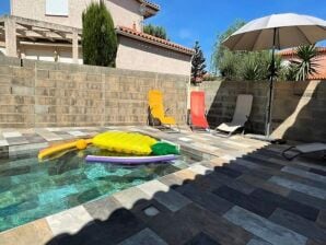 Apartment Houses & Villas for 8 People - Alénya - image1