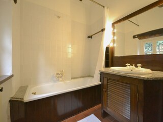 Villa Cortona Features 17