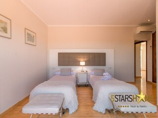 Villa Sant Jordi Features 24