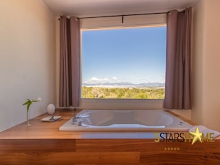 Villa Sant Jordi Features 25