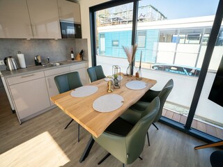 Maison flottante Boffzen Équipement 24