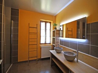 Apartment Saint-Léonard-de-Noblat  66