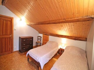Apartment Saint-Léonard-de-Noblat  29