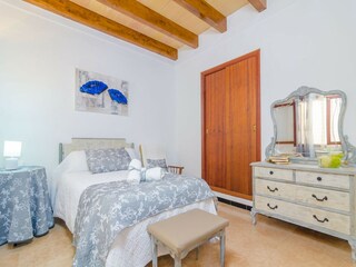 Holiday house S'Illot Features 22