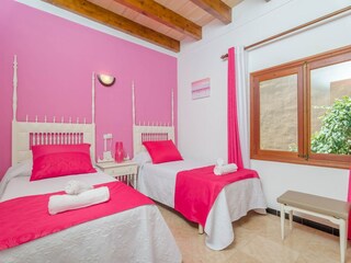 Holiday house S'Illot Features 15