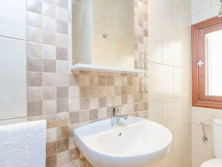 Holiday house S'Illot Features 19