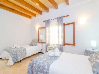 Holiday house S'Illot Features 20