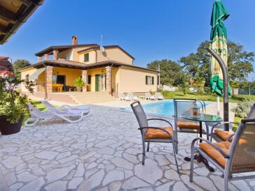 Villa Susnjici mit Pool