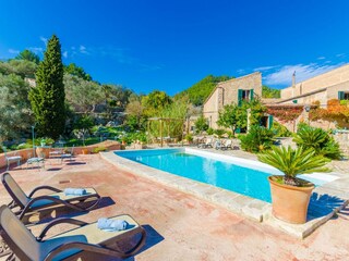 Villa Puigpunyent Outdoor Recording 1