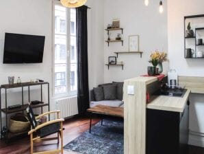Apartment Atypical Cocoon At the Foot of Montmartre - Paris - image1