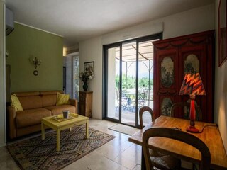 Apartment L'Isle-sur-la-Sorgue Features 10
