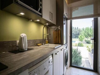 Apartment L'Isle-sur-la-Sorgue Features 12
