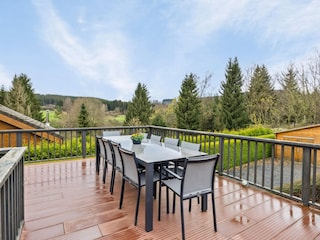 Chalet Manhay Outdoor Recording 6