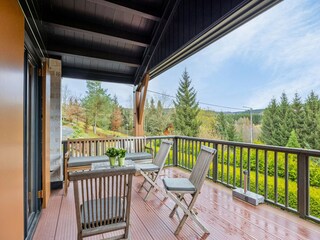 Chalet Manhay Outdoor Recording 8