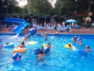 Take a refreshing dip for extra water fun!