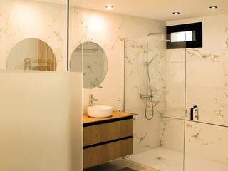 En suite bathroom