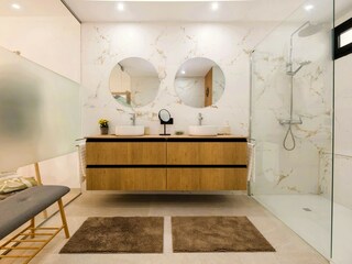 En suite bathroom