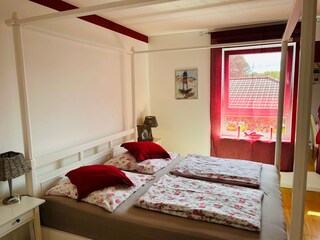 Schlafzimmer 1.OG