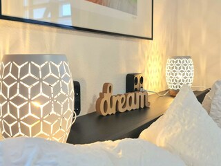 genügend Steckdosen mit USB-Lademöglichkeit