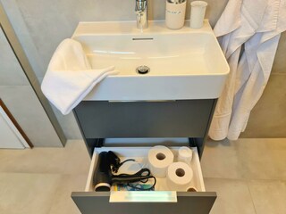 Haarföhn, Bügeleisen, Bügelbrett...