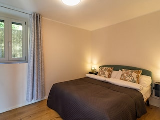 Schlafzimmer mit Doppelbett 200x160