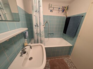 Badezimmer mit Wanne