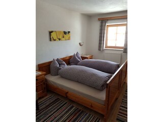 2. Schlafzimmer