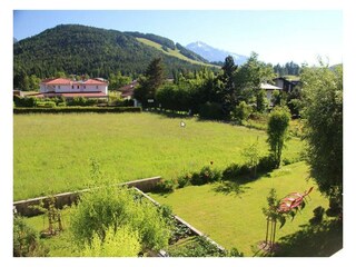 traumhafte Aussicht auf die Berge ringsum