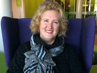 Hanna die  Hausherrin, freut sich auf Ihren Besuch