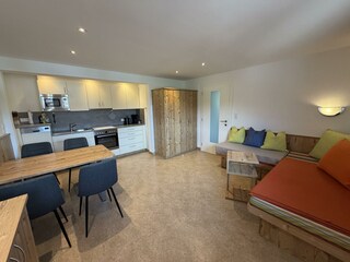 Wohnung1_Küche_Essbereich
