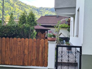HAUS EINGANG GARTEN
