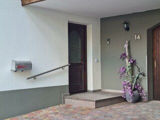 HAUS EINGANG