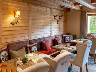 Frühstücksstube, Bar & Lounge