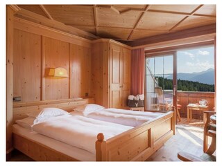 Südzimmer I mit Weitblick auf die Berge