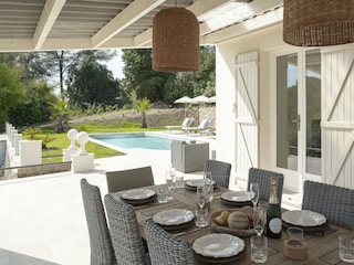 Villa Valbonne Features 4