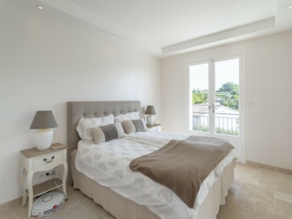 Villa Valbonne Features 13