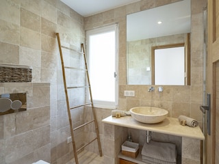 Villa Valbonne Features 22