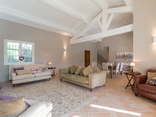 Villa Valbonne Features 8