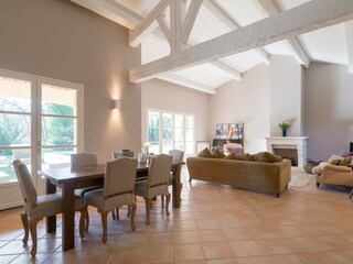 Villa Valbonne Features 9