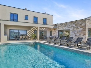 Villa Loborika Außenaufnahme 1