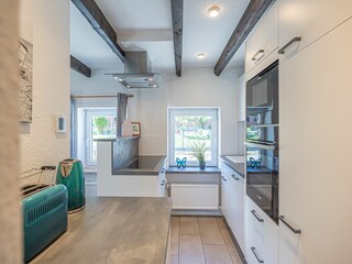 moderne Küche mit allem Komfort