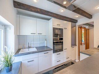 offene, voll ausgestatteter Küche