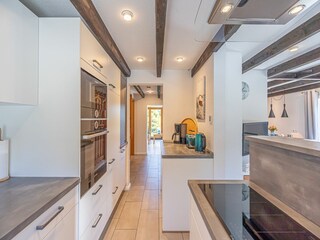 voll ausgestatteter Küche