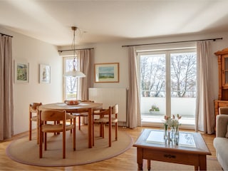 Freundliches Wohn- und Essbereich