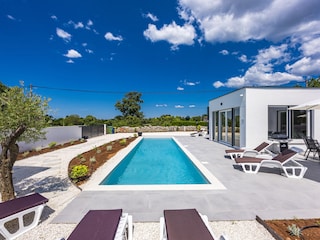 Villa Režanci Außenaufnahme 6